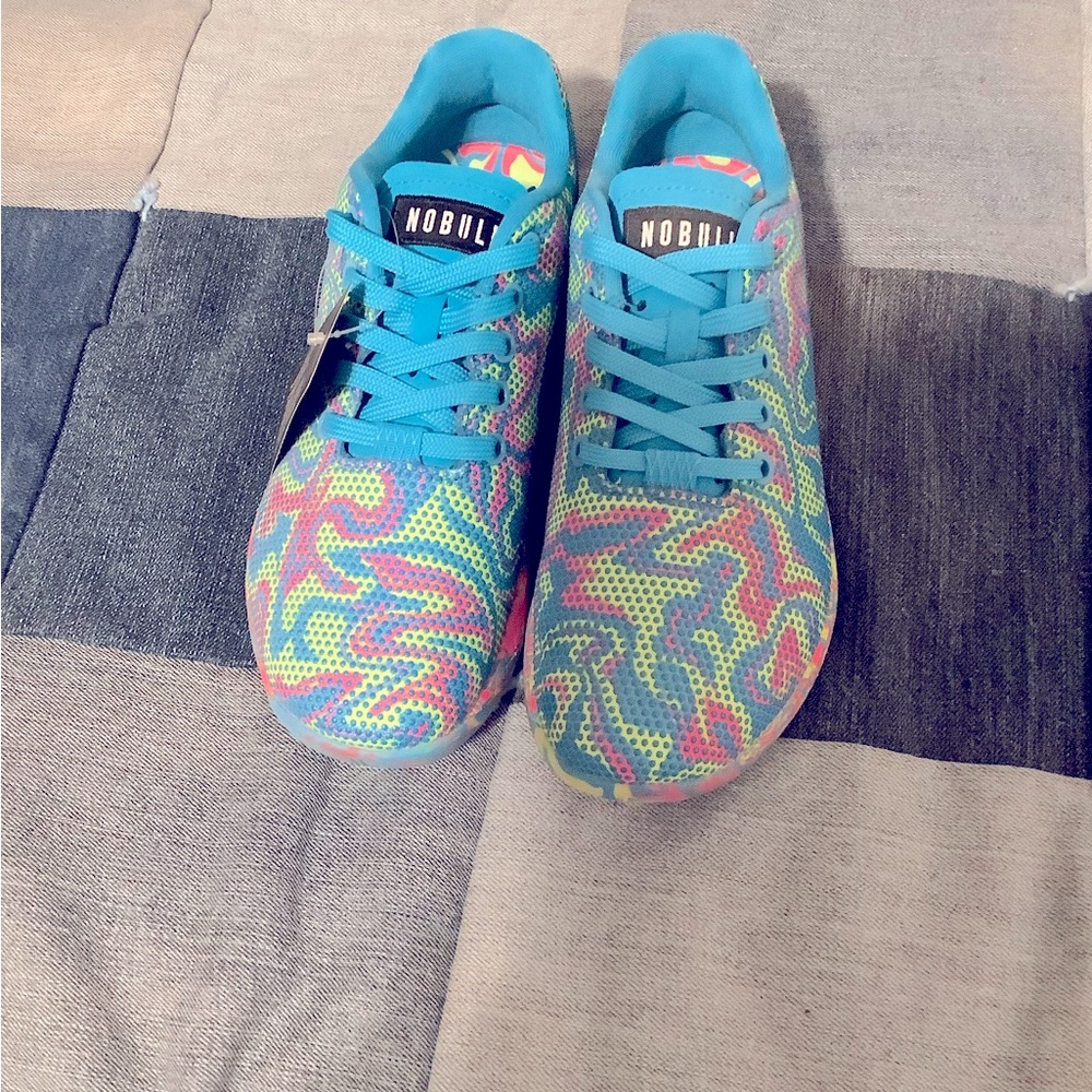 No Bull Cross Trainers - size 7